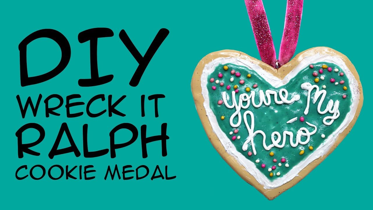 DIY Wreck it Ralph Cookie Medal prop (for Wreck it Ralph cosplay) a Geekymcfangirl Tutorial