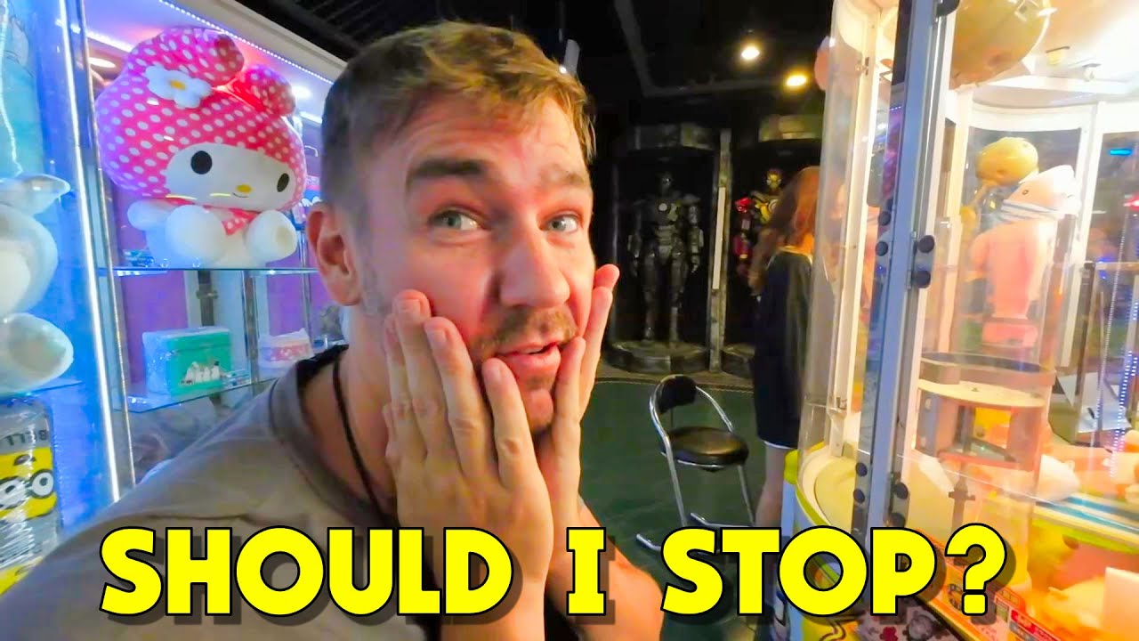 Never Been THIS Lucky!  Spending ALL My Money on CLAW MACHINES at Bangkok Arcade.  🇹🇭