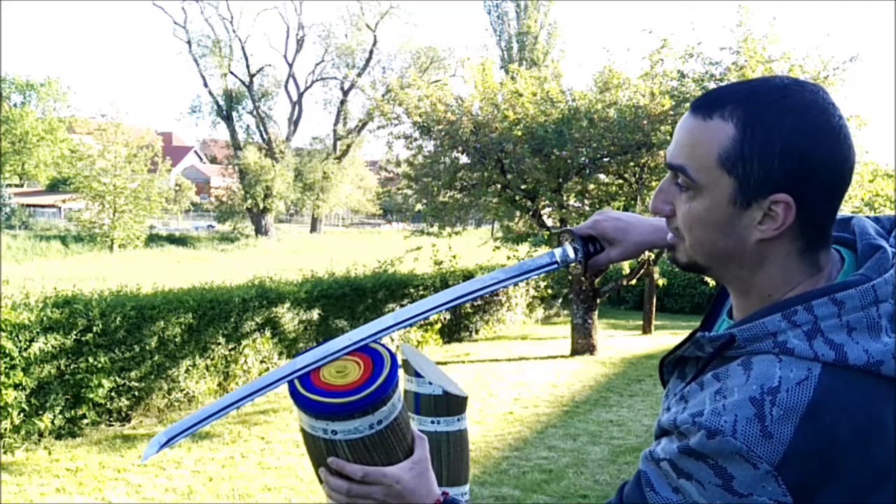 Yari No Hanzo  Nami Limited Edition Katana -- Schnitttest auf XXXL Beachmatten!!  Epic Cut!!