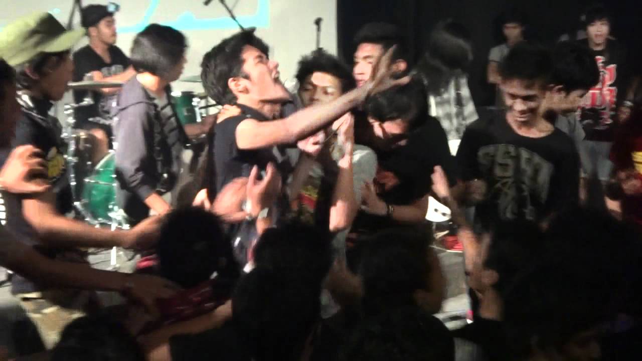 The Padangs - No Mercy (Live at Gegey Fest 2012)
