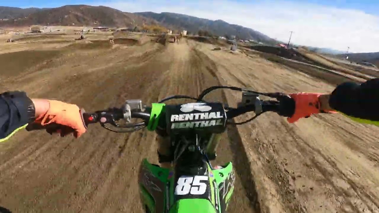 Laps at Fox raceway vet track