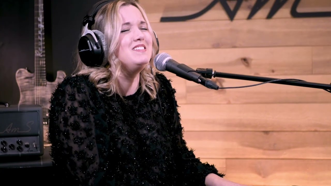LN Heart - About Last Night (Sad Piano Version - Live Session)
