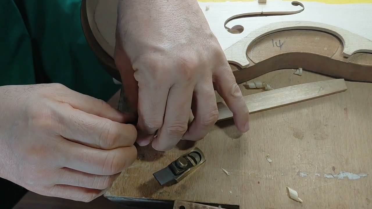 А. Ключевые моменты и акустическое влияние басовой пружины