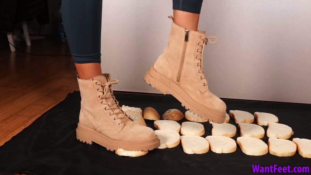 Bread Crush with Boots ASMR