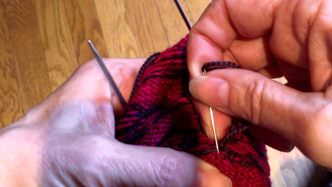 Weaving in Yarn Tails in Stranded Work--Tip of the Week-01/30/15-1/1