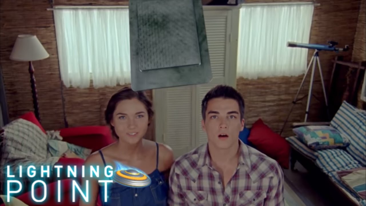 Lightning Point / Alien Surfgirls S1 E17: Alien Attraction