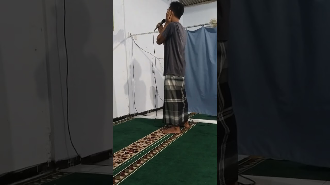 Suara adzan merdu bikin menangis...