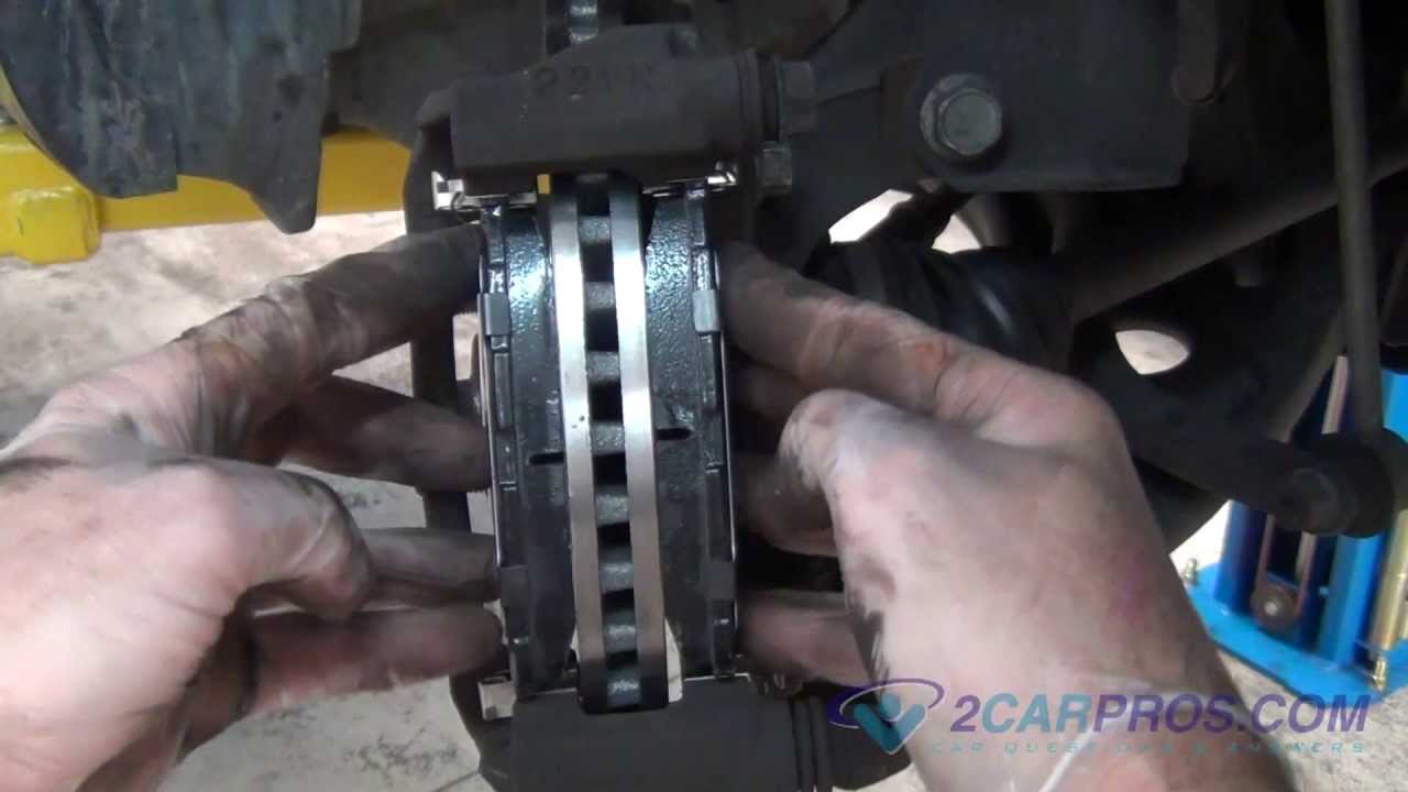 Замена передних тормозных колодок и роторов Scion XD 2008-2013