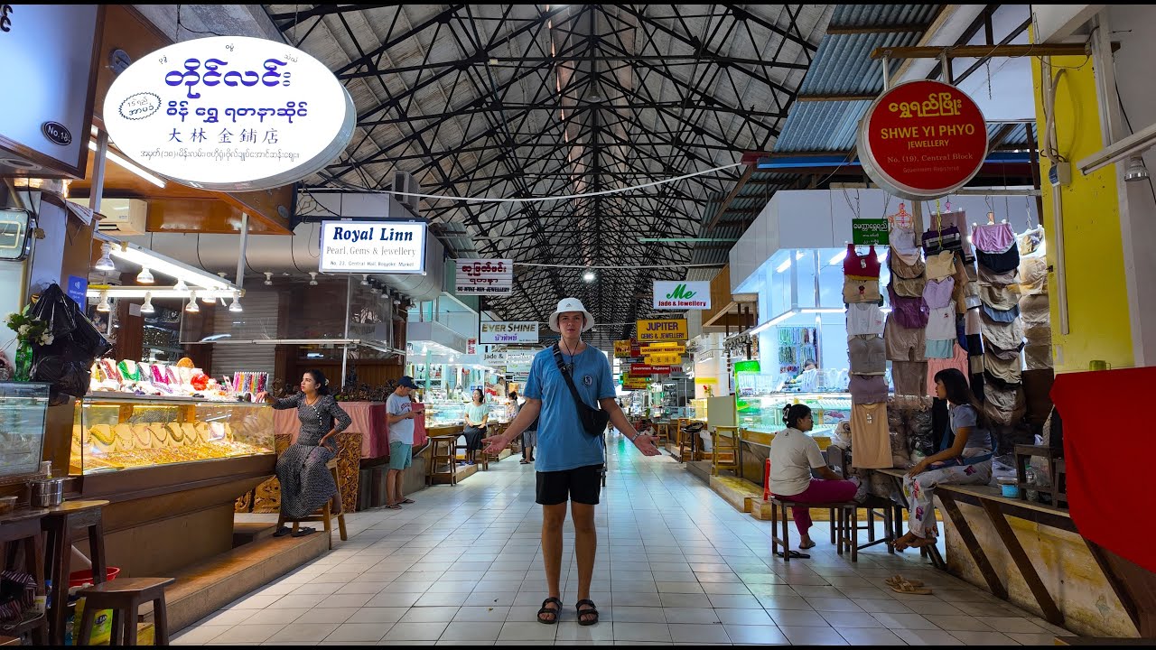 Shopping in a Burmese Market: Wild Deals, Fake Sneakers & Street Chaos!