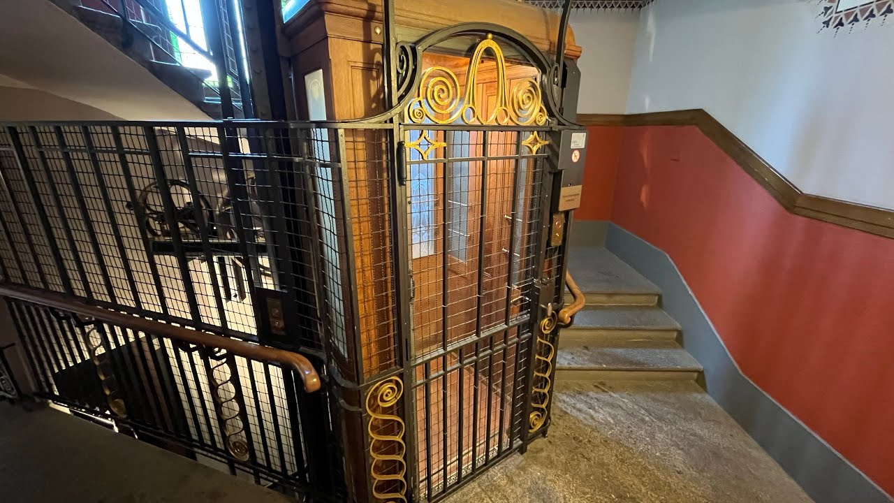 Historic 1912 Schindler (mod.) hydraulic (before traction) elevator @Hirschengraben 33b, Lucerne, CH