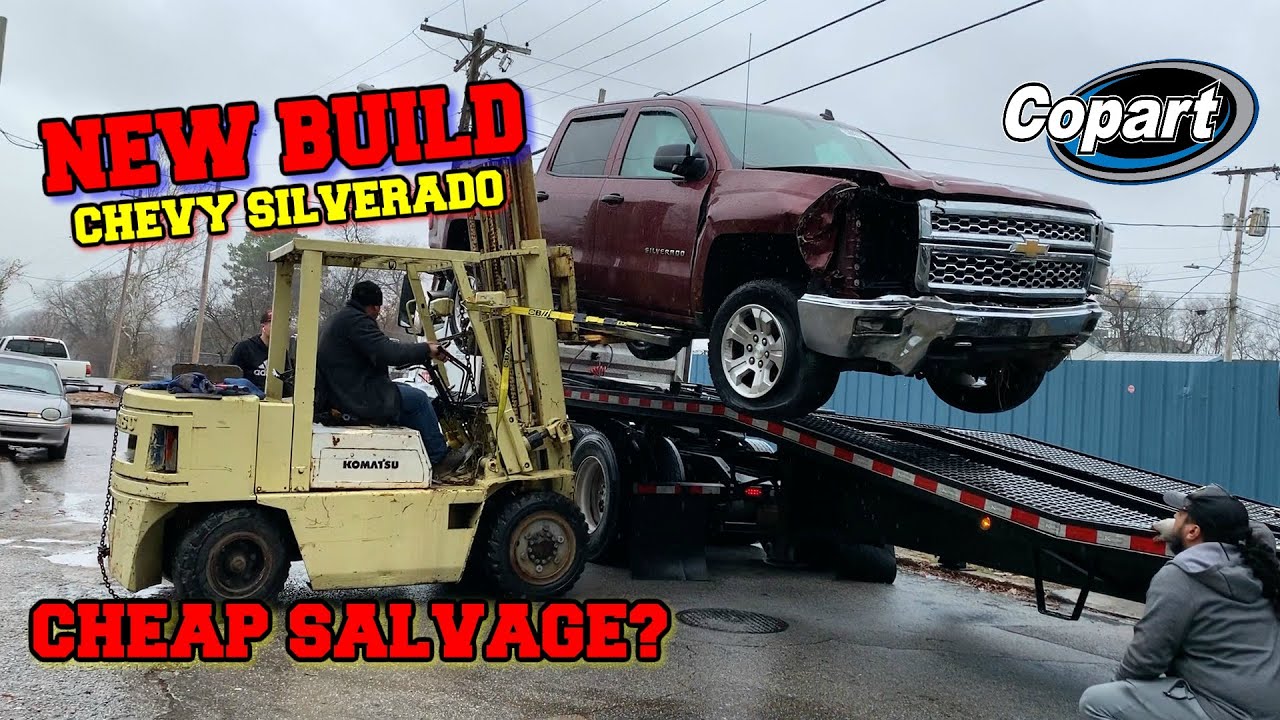 Восстановление разбитого дешевого Chevrolet Silverado 2014 года с повреждениями по всему телу [ча...