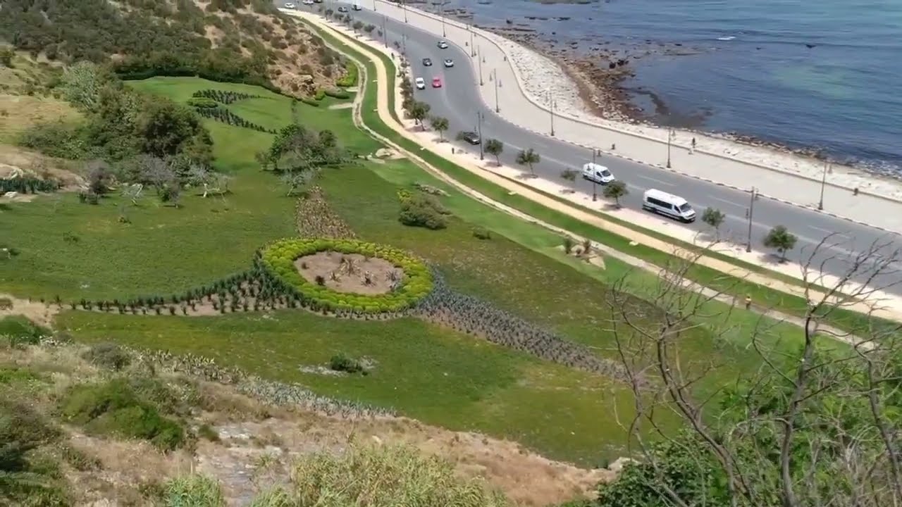 مقهى الحافة مدينة طنجة إطلالة رائعة على البحر