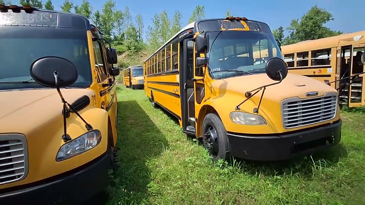 2008 Thomas C2 Lift Bus Tour and Walk Around