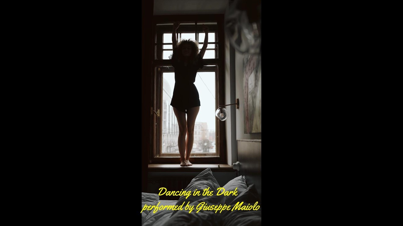 Dancing In The Dark (Bruce Springsteen acoustic cover) - Live@Home - performed by Giuseppe Maiolo