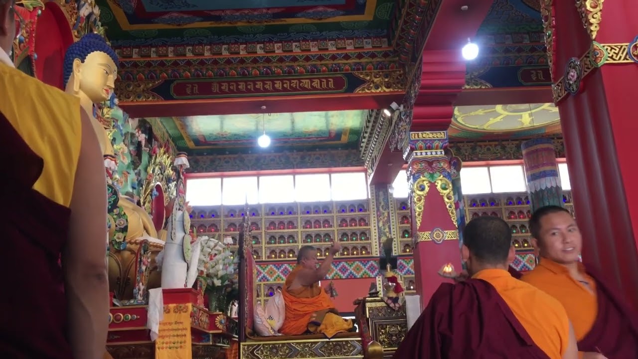 H.H kathok situ rinpoche giving tachya khyung sum waang || at Eanchye monastery  sikkim gangtok
