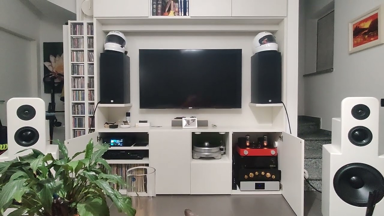 Enjoy high End HiFi system, great sound with John Coltrane 