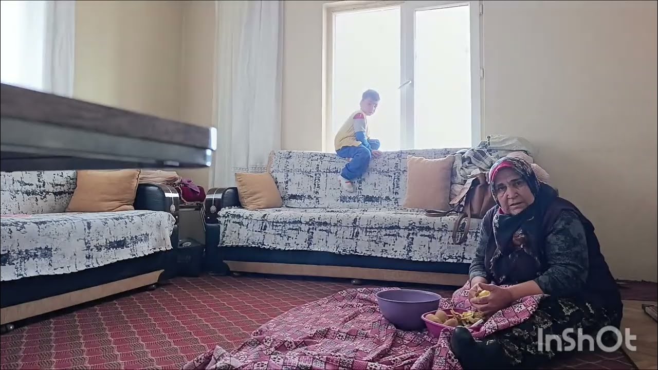 Bugünde annem lere toplandık ota gittik 👍👍♥️♥️🥰🤲