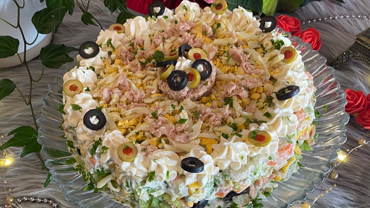 السلطة الروسية  بالخضر مشبعة ومنعشة سريعة التحضير