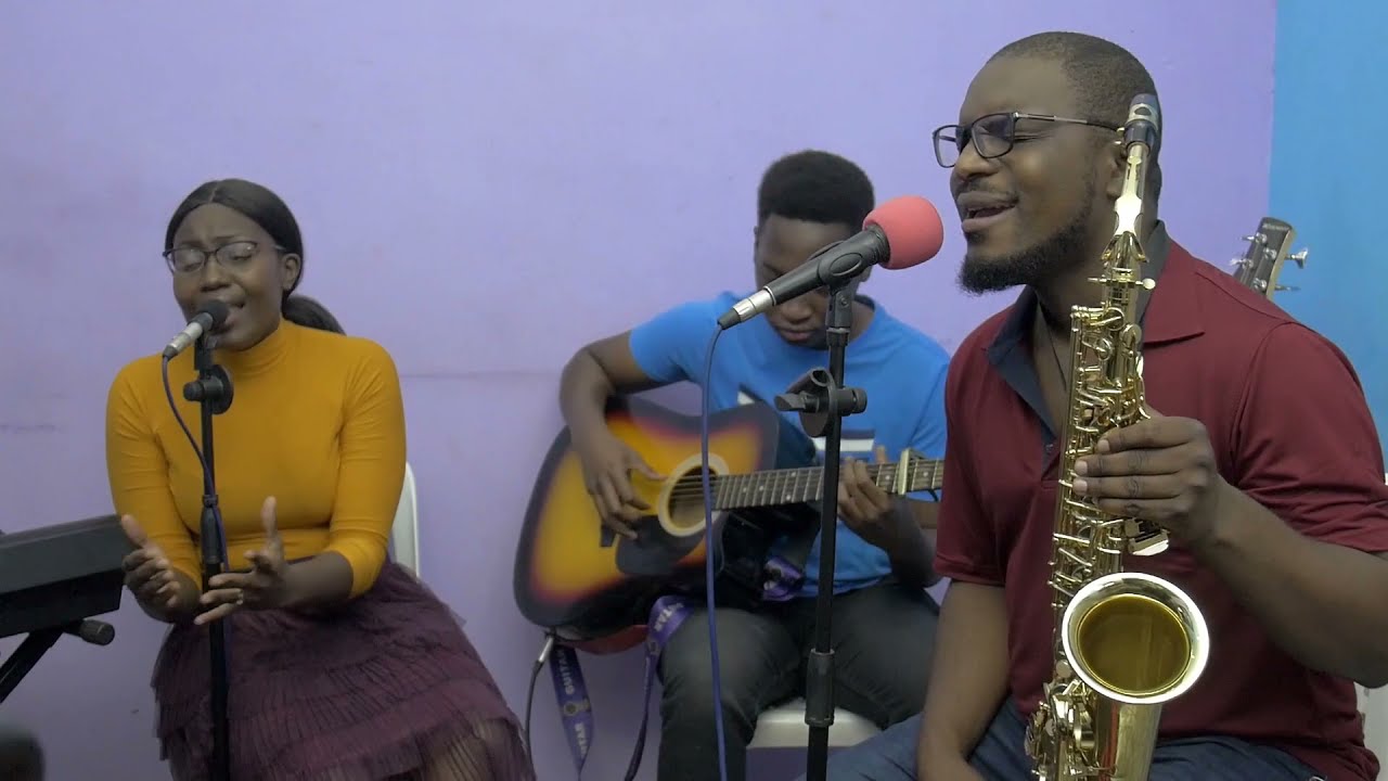 Muri mukuru/Uya Mweya(live) - Worship Moments(S2E4)