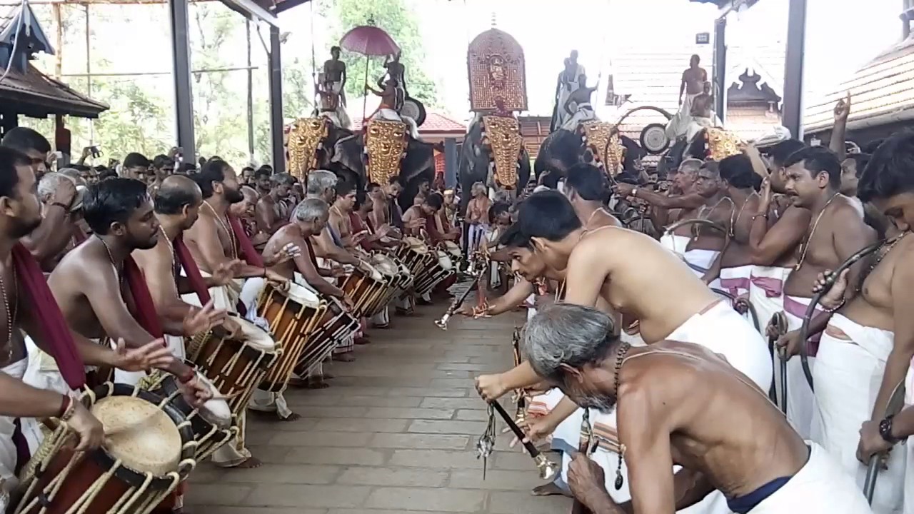 Thirumandhamkunnu Pooram 2017 LIVE Peruvanam Kuttan Marar