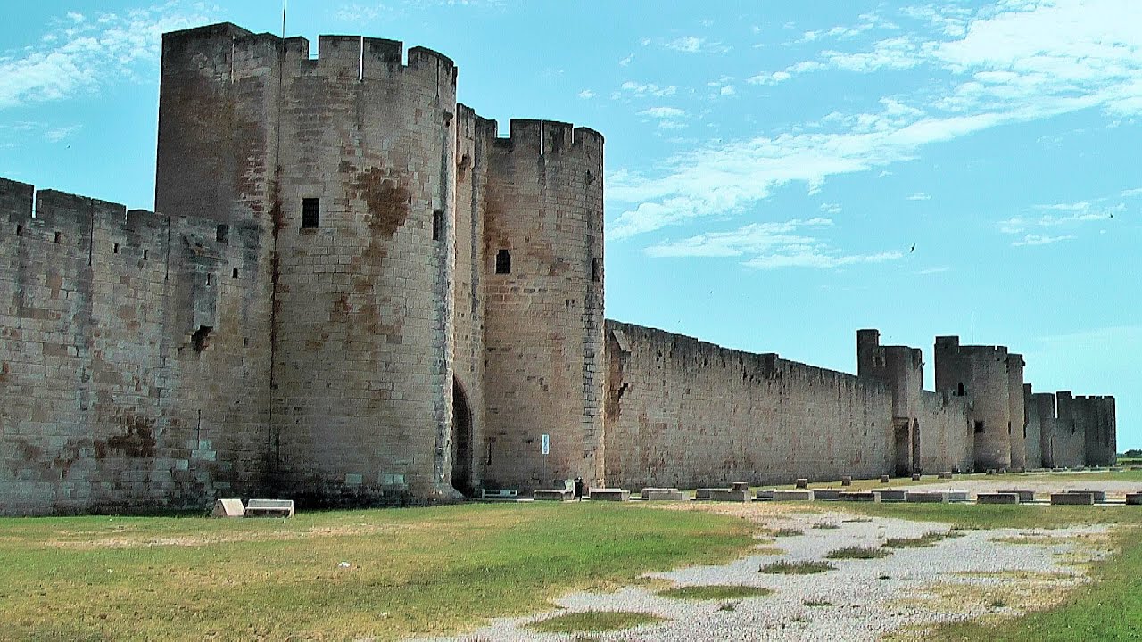 Aigues-Mortes, Occitanie, Camargue, France [HD] (videoturysta.eu)