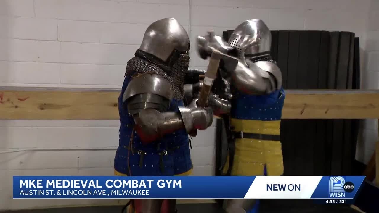 В уникальном тренажерном зале в Милуоки вместо гантелей используются топоры и щиты.