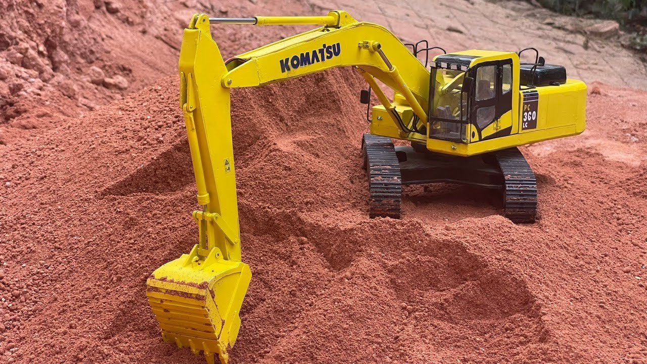 Homemade RC Komatsu PC 360 Excavator and Mercedes Actros Dump Truck in Action | ND - Crafty Models