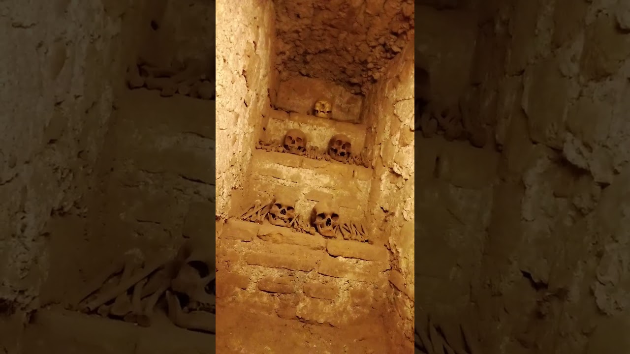 Bas&iacute;lica and Convent of San Francisco, Lima: Tour 4# *(Catacombs)*