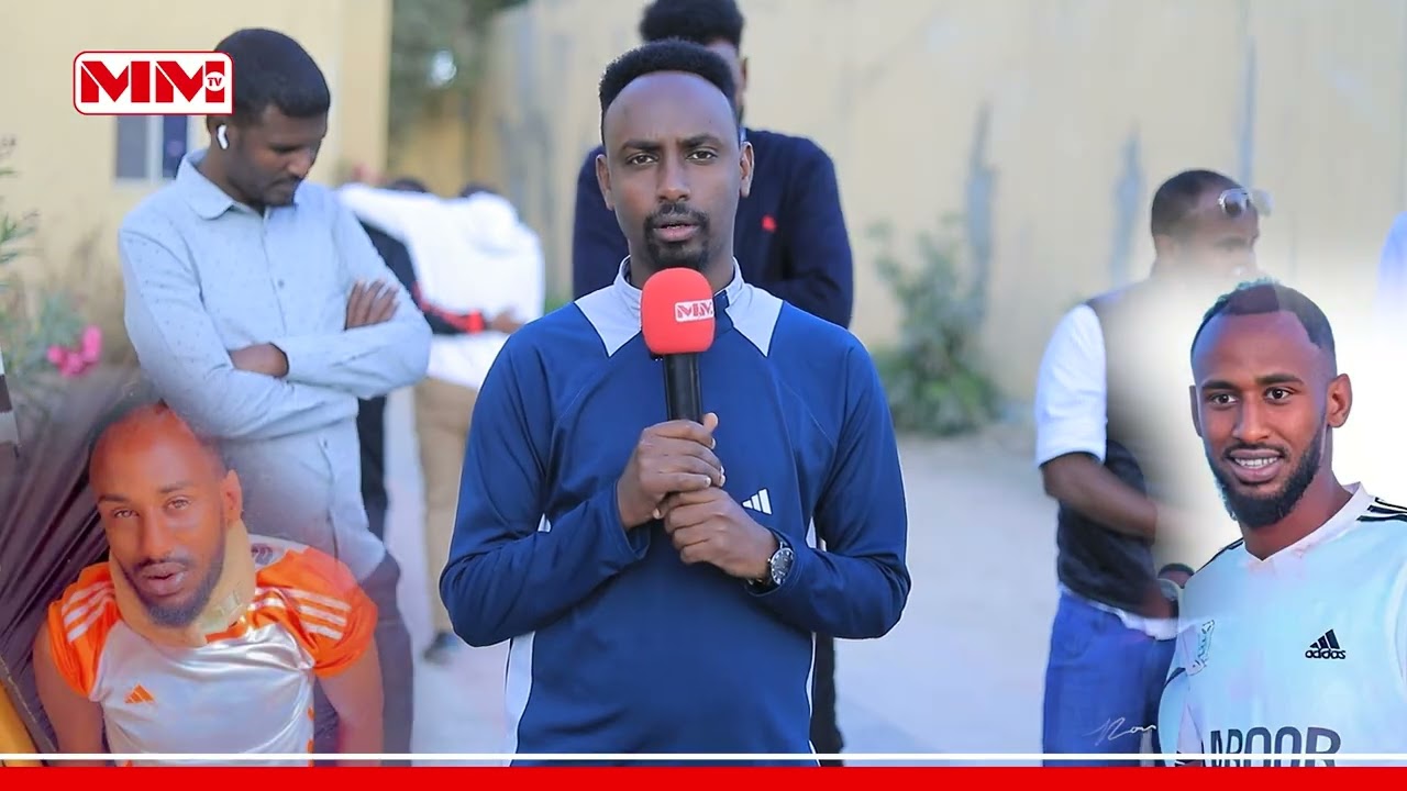 Dhalinyarta bahda ciyaaraha oo garab istaag u muujiyay ciyaartoy Xamse Yuusuf
