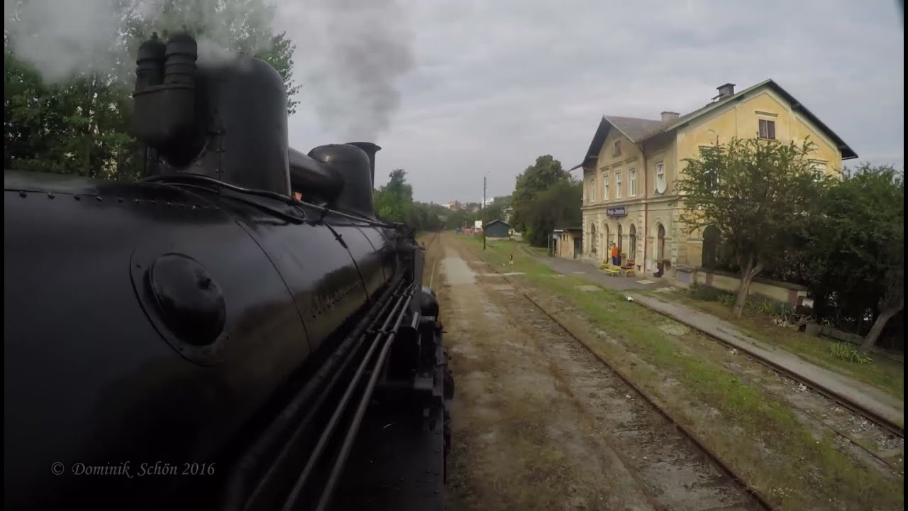 Pohled strojvedoucího parní lokomotivy 434.2186 na trať Praha Vršovice - Hostivice