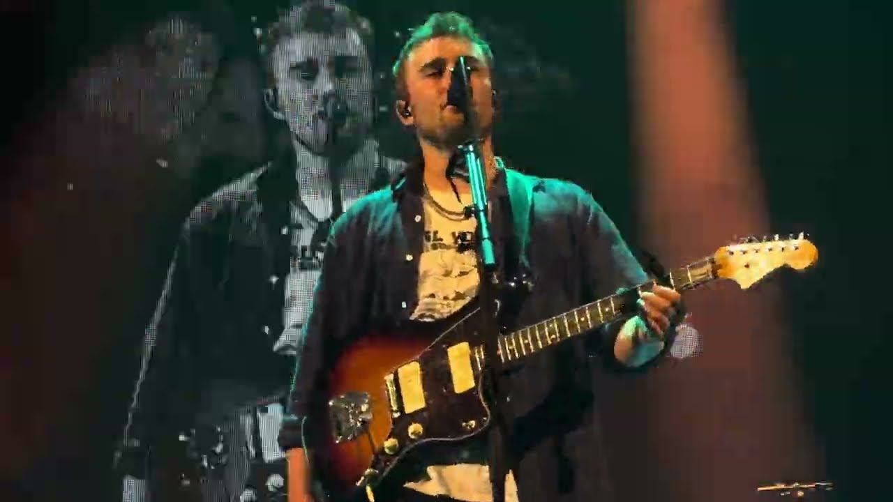 Sam Fender - The Borders (with fan Scott) [[Live at AFAS Live Amsterdam 18-03-2025]]