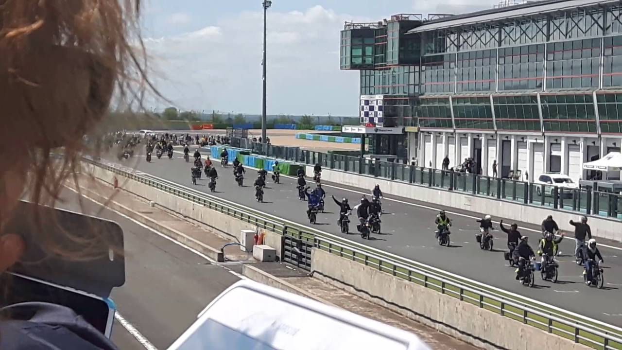Les 70 ans du solex &agrave; Magny Cours.