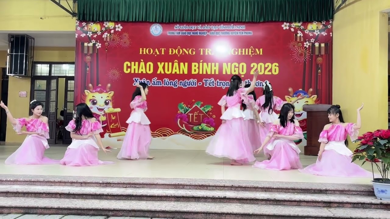 Tiết mục múa Cầm Kỳ Thi Hoạ chào xuân Bính Ngọ 2026 của chi đoàn 10A3