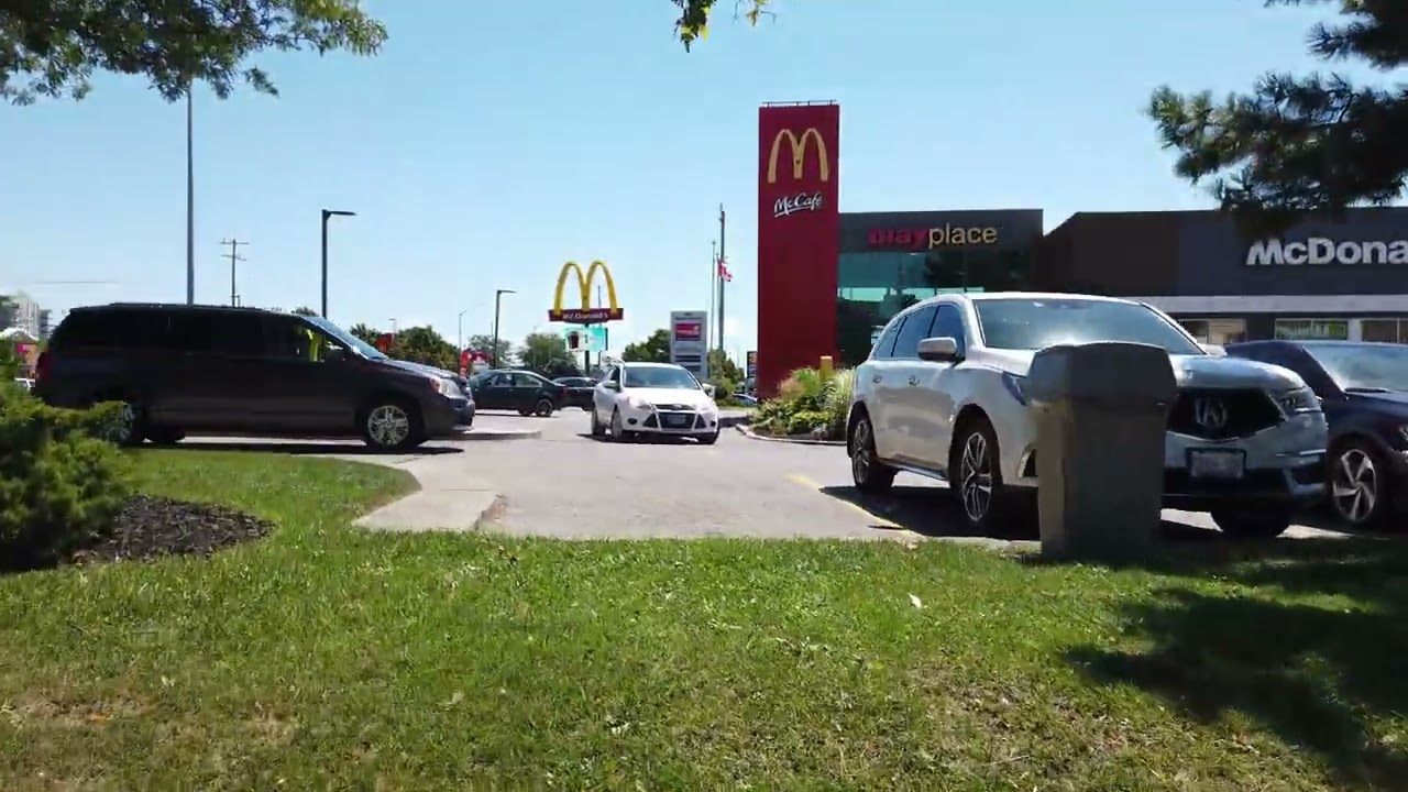 4K Walking Wonderland Road South in London, Ontario, Canada.