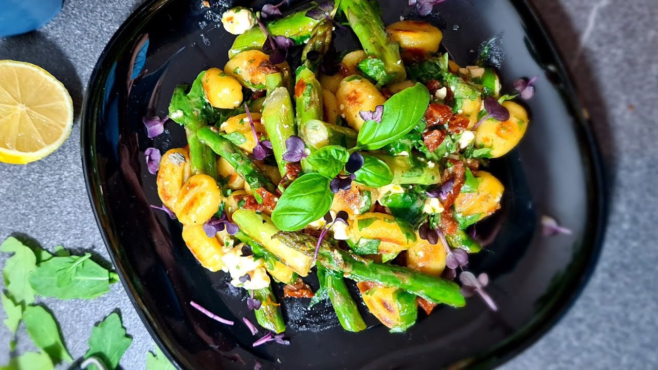 Gnocchi Salat mit Grünen Spargel und Zitronen-Dressing