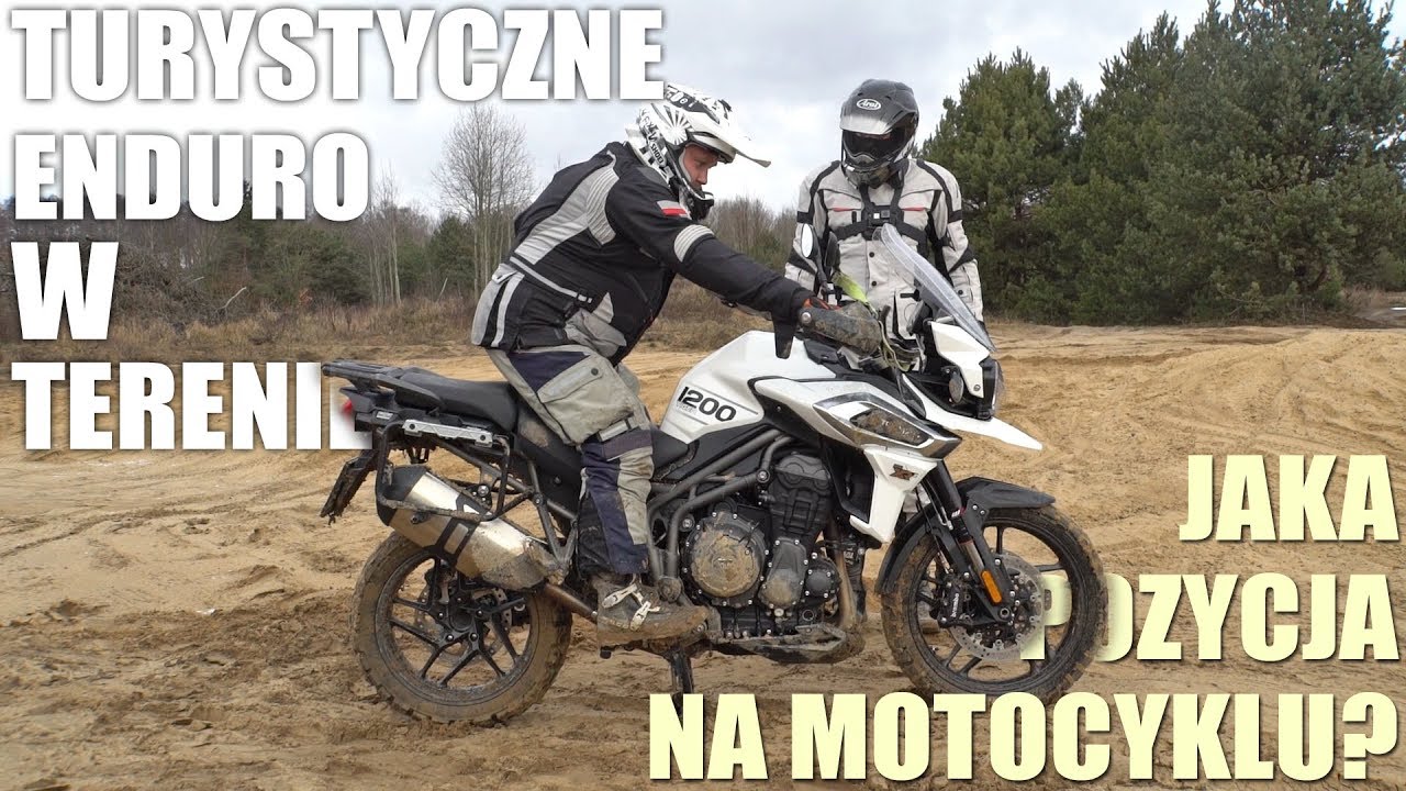 Jak siedzieć na motocyklu jadąc w terenie? Lekcja 2 Akademii Triumph