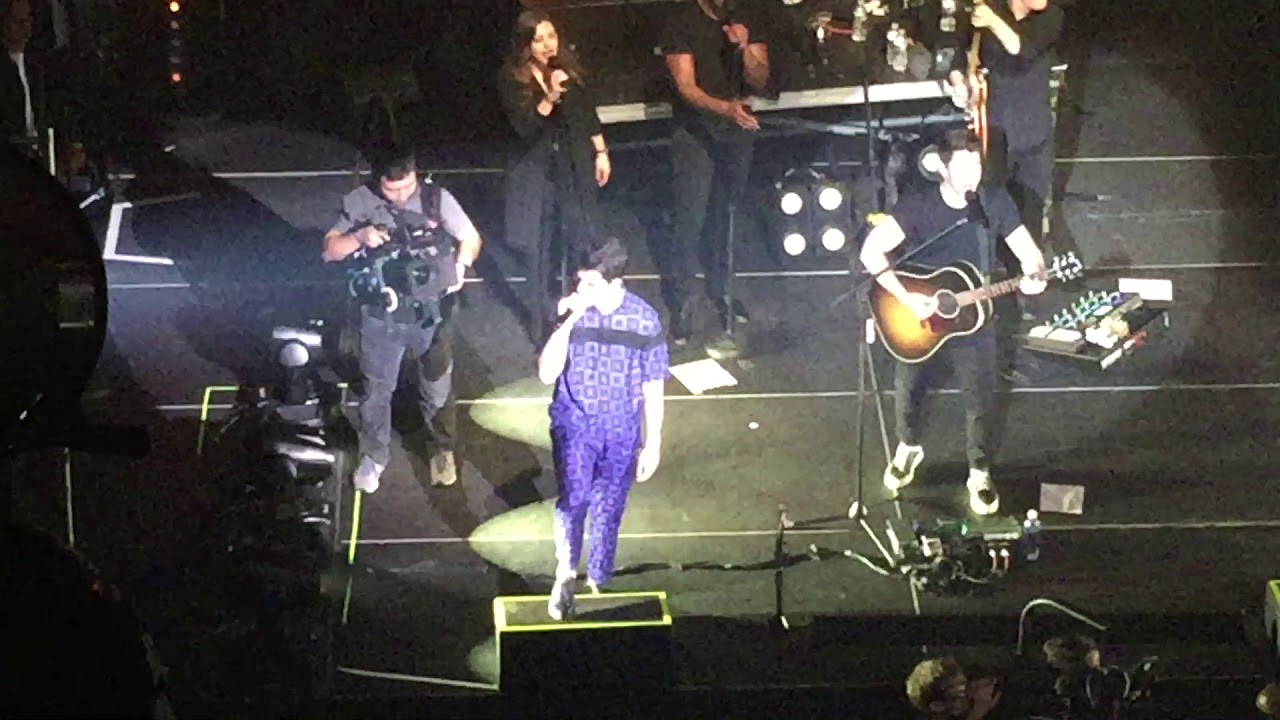 Jonas Brothers - When You Look Me in the Eyes (ATL Pop-up show)