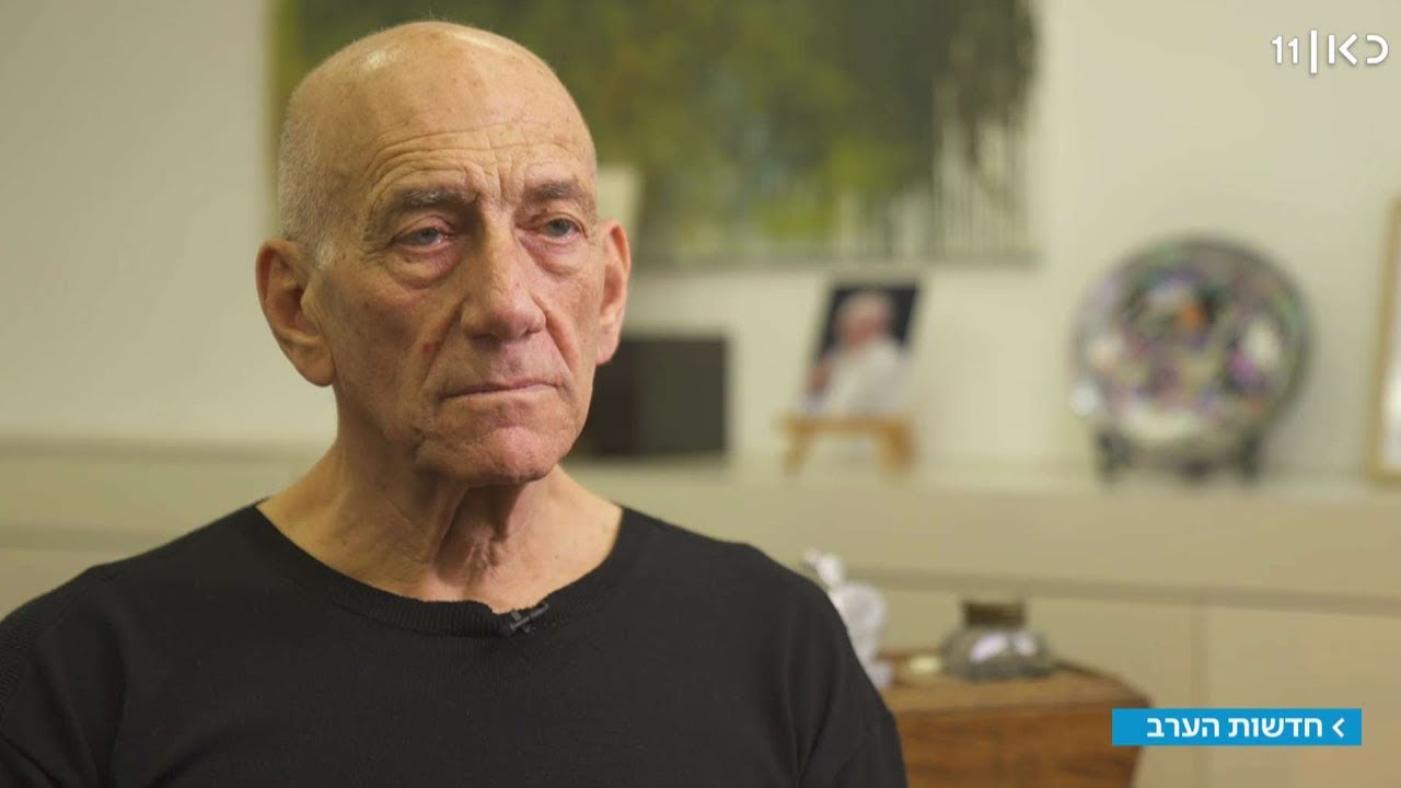 "נתניהו שוקע בביצה שמזהמת את חיינו": אולמרט תוקף את רה"מ
