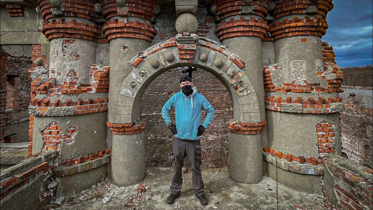Wouldn't it be crazy if we lost all our footage... [Abandoned Island Castle Bloopers]