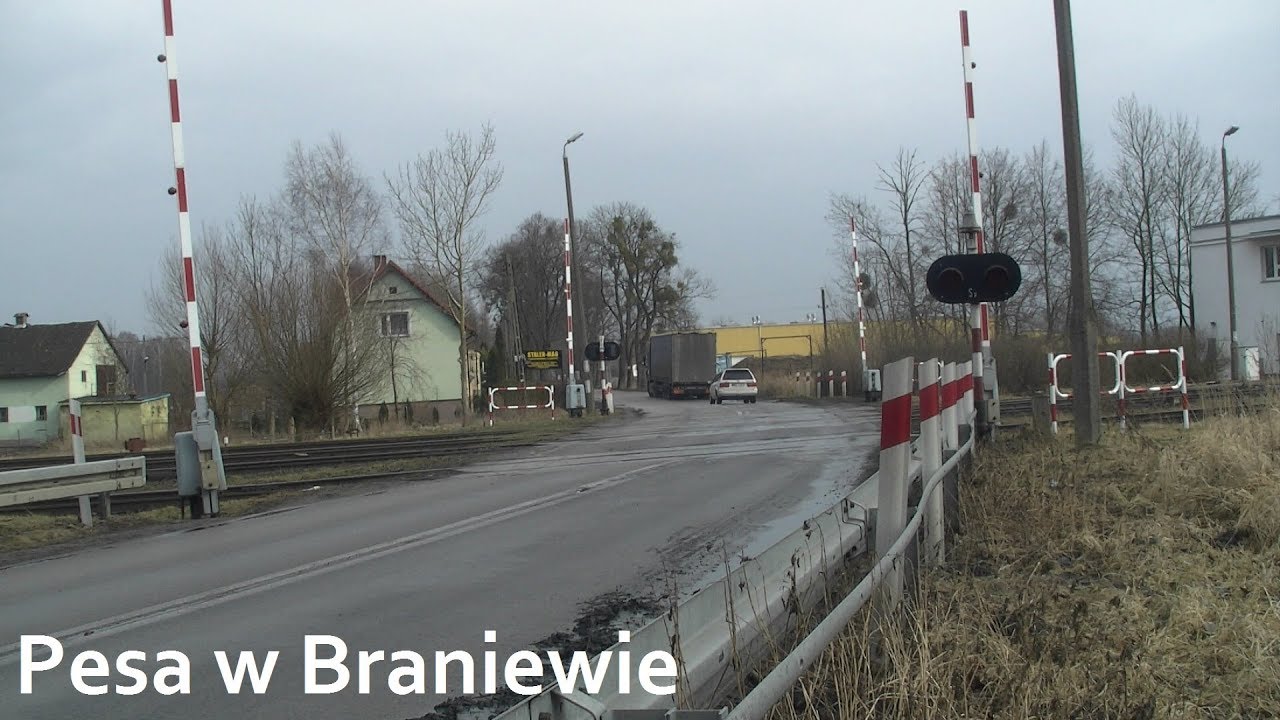🇵🇱 Przejazd kolejowy / Railroad crossing Braniewo, ul. Kolejowa + Rp1