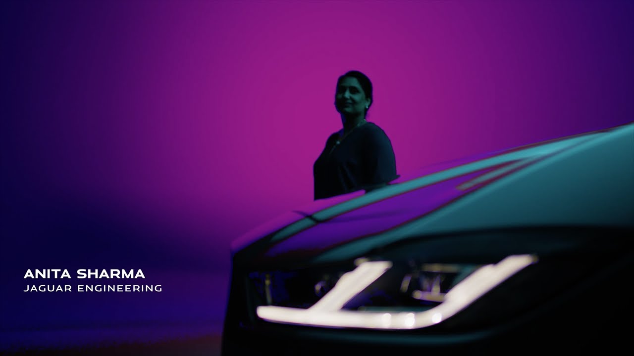 Jaguar I-PACE | Intuitive Technology – Augmented Reality View