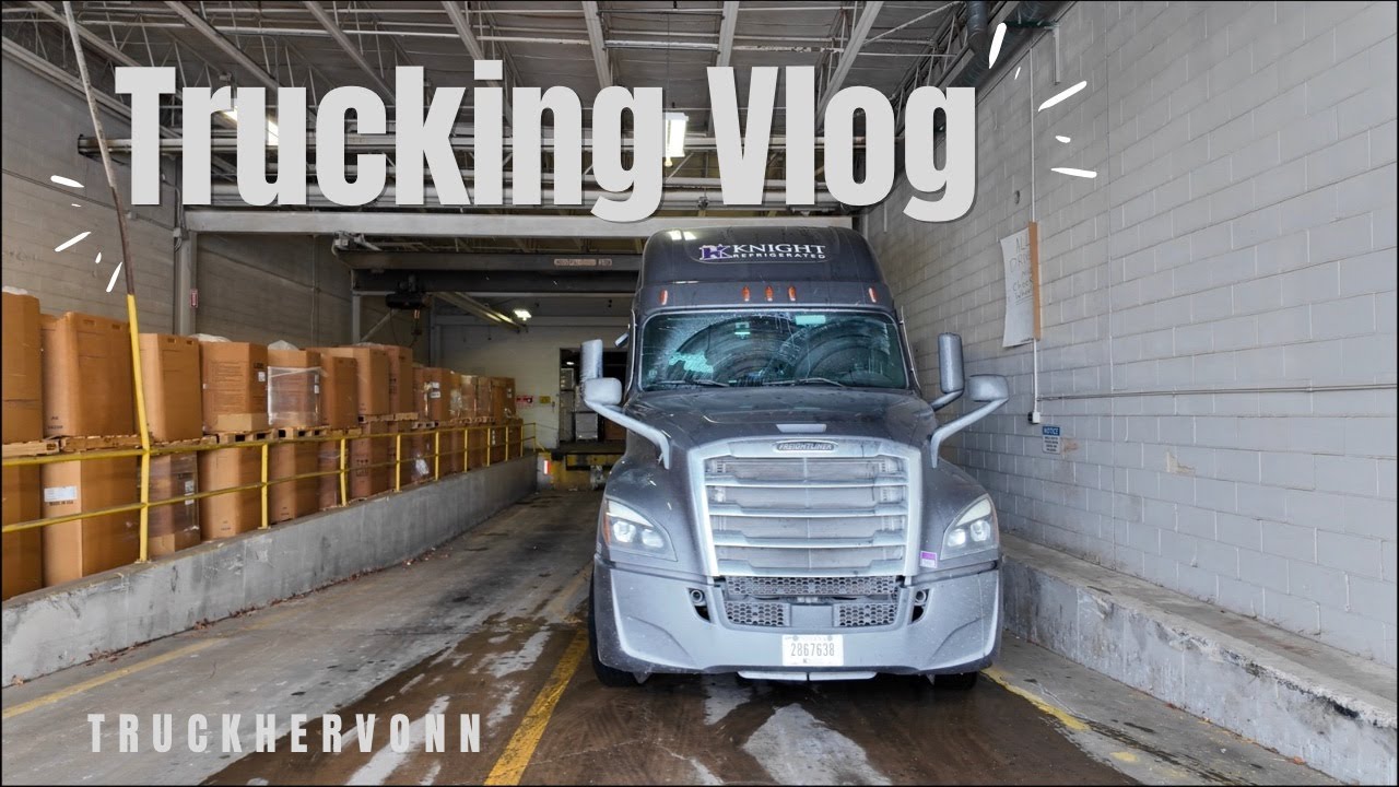 Dealing With Tight Docks | TRUCKING VLOG | FEMALE TRUCKER