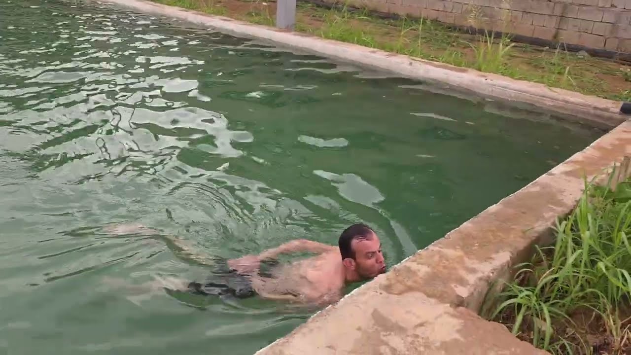 چوینە مەلەوانی🤯😅برانە جەوەکە کوە😳🏊