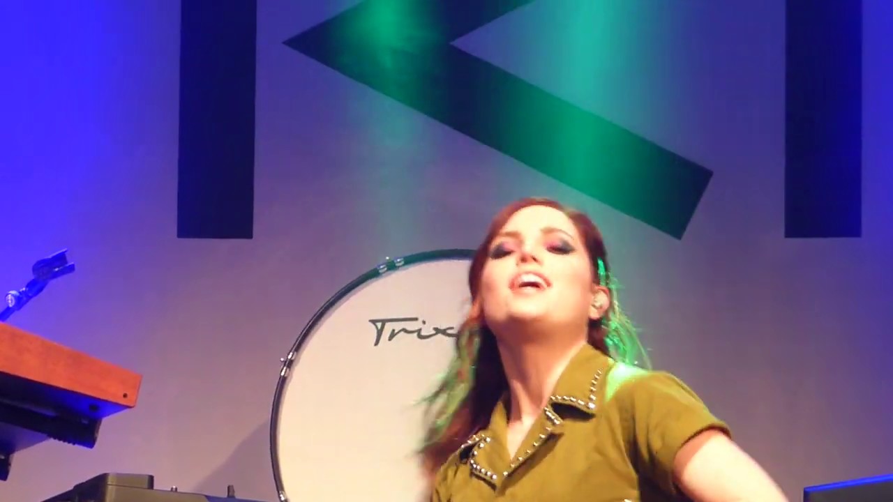 01 – Echosmith –  Love You Better (Live) @ August Hall