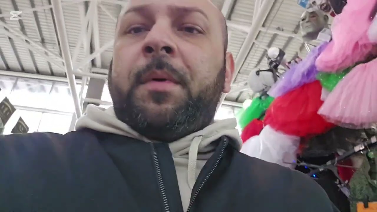 Am fost in Birmingham in centru in piață sa vedeți ce am cautat si debea am gasit 
