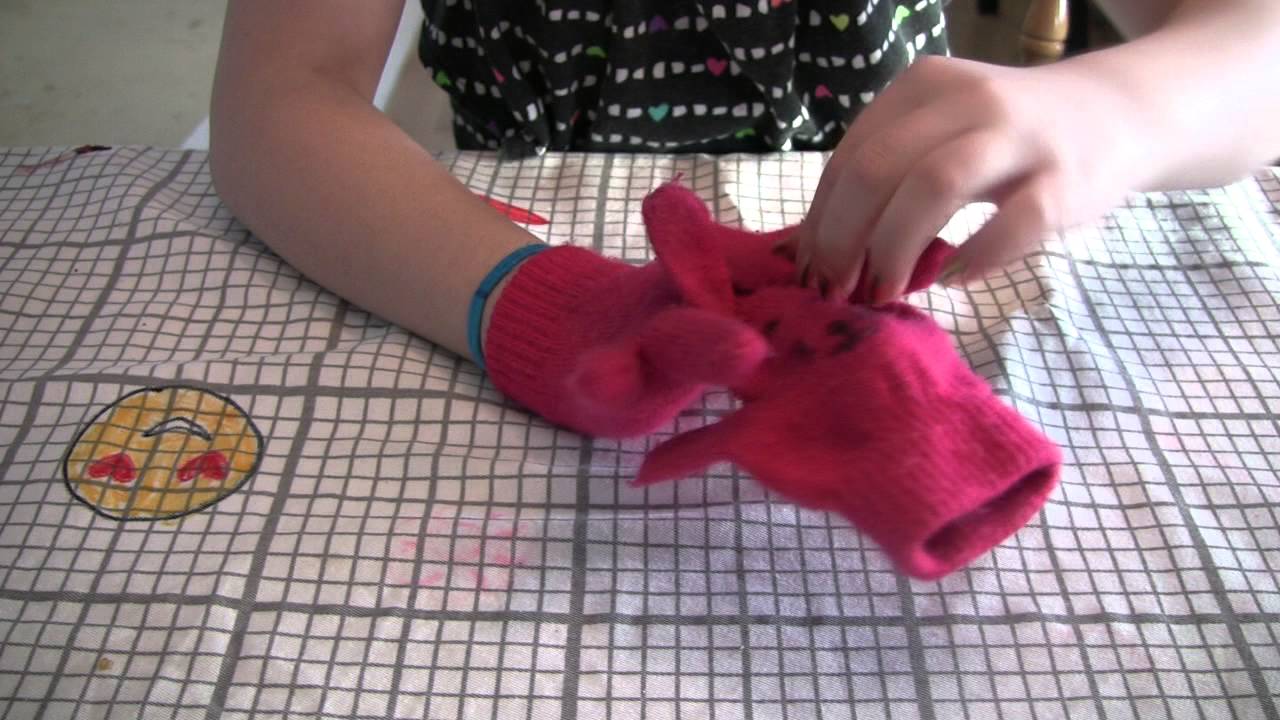 How to make a rabbit puppet from two gloves