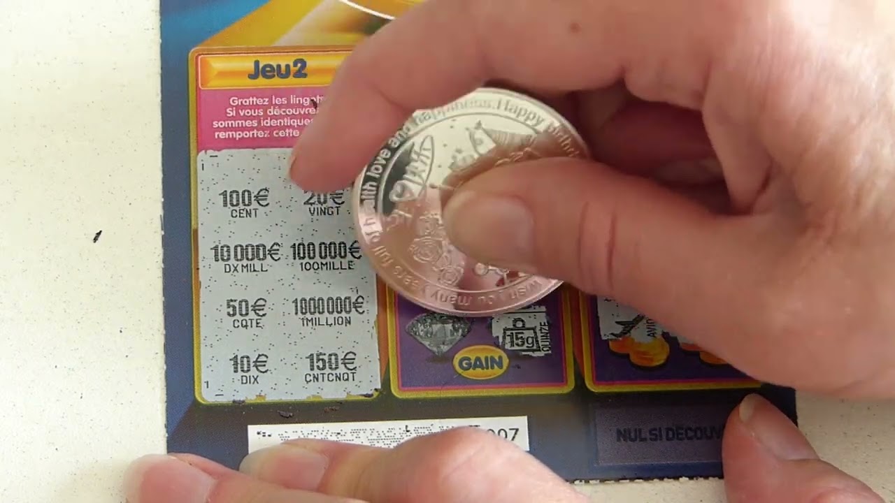 On gratte un Millionnaire et un Méga Mots Croisés pour fêter ça !
