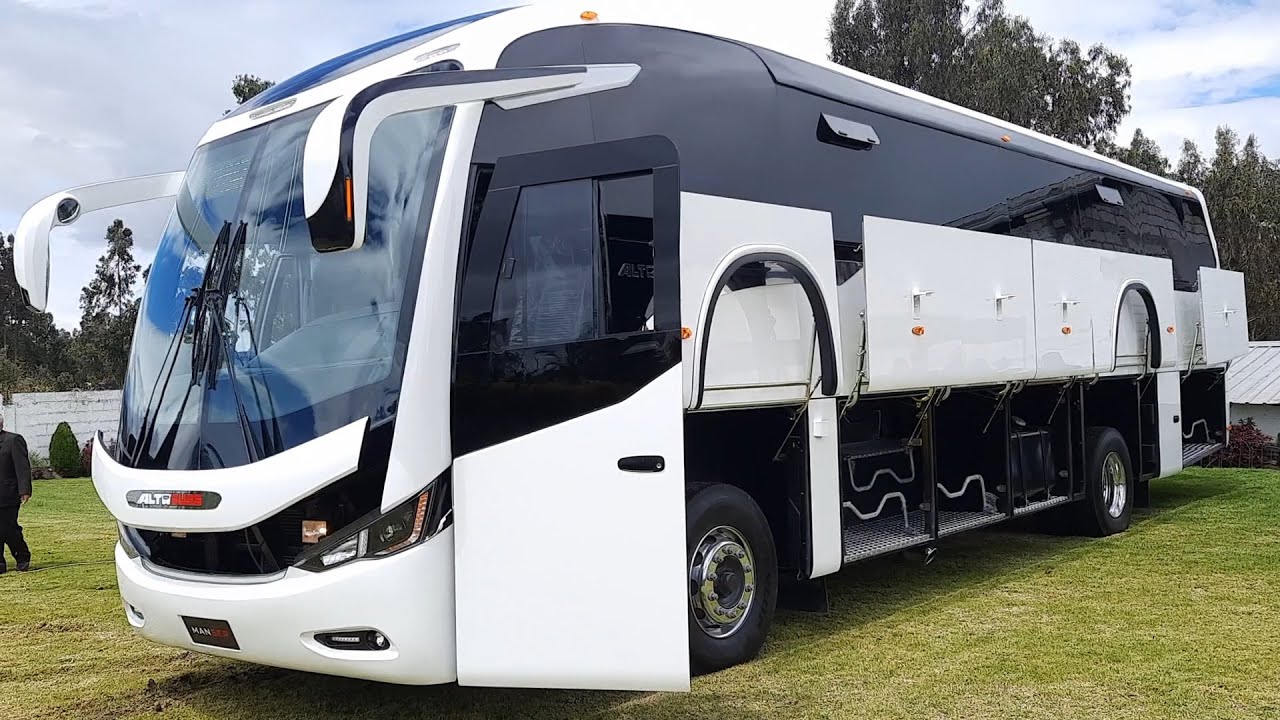 Presentación del primer bus construido por carrocerías ALTABUSS