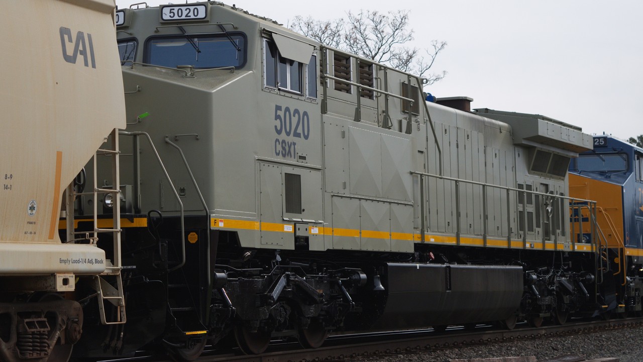 CSX 5020 (Future CSX America 250 unit?) on M363 + A W&LE 237/661 chase on my trip to NE Ohio!