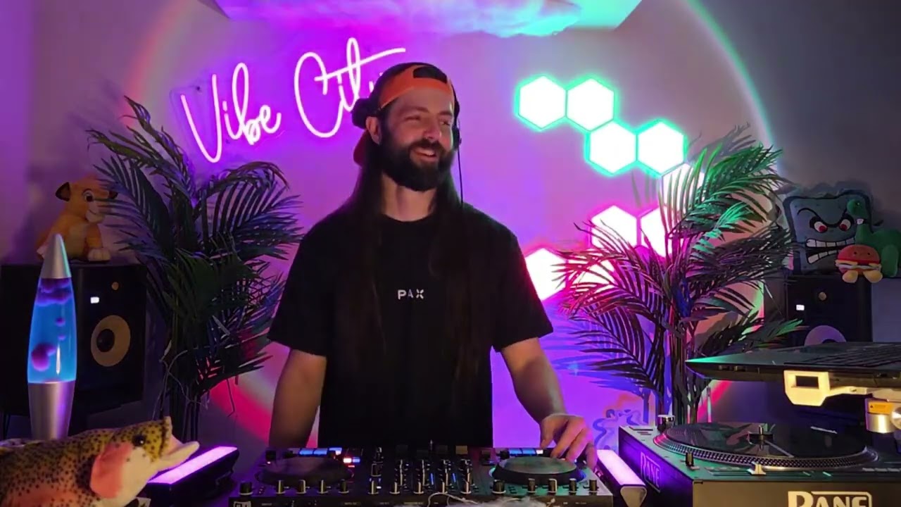 Chill House Grooves in Vibe City with TAC
